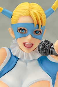 KOTOBUKIYA STREET FIGHTER BISHOUJO Rainbow Mika 1/7 PVC Figure