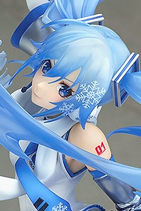 GOOD SMILE COMPANY (GSC) Character Vocal Series 01 Hatsune Miku Snow Miku 1/7 PVC Figure