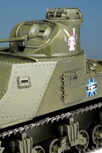PLATZ Girls und Panzer the Movie M3 Medium Tank Lee Usagi-san Team Gekijouban desu! (Olive Drab Ver.) 1/35 Plastic Kit (2nd Production Run)