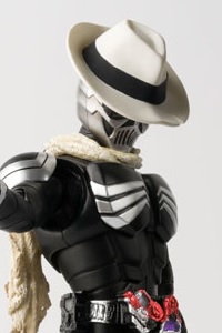 BANDAI SPIRITS S.H.Figuarts (Shinkocchou Seihou) Kamen Rider Skull 