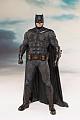 KOTOBUKIYA ARTFX+ JUSTICE LEAGUE Batman 1/10 PVC Figure gallery thumbnail