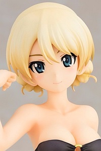 KOTOBUKIYA Girls und Panzer the Movie Darjeeling Swimsuit Ver. 1/7 PVC Figure