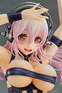 GOOD SMILE COMPANY (GSC) Super Sonico HOT LIMIT Ver. 1/7 PVC Figure