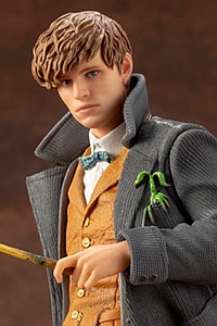 KOTOBUKIYA ARTFX+ Fantastic Beasts: the Crimes of Grindelwald Newt Scamander 1/10 PVC Figure