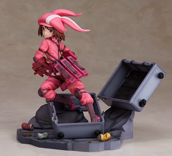 Sword Art Online: Alternative Gun Gale Online's Llenn Figure Charges Ahead  - Interest - Anime News Network