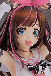 GOOD SMILE COMPANY (GSC) Kizuna AI 1/7 PVC Figure