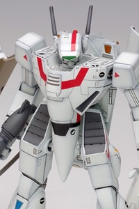 WAVE Super Dimension Fortress Macross VF-1 [A/J/S] Battloid Multiplex 1/100 Plastic Kit