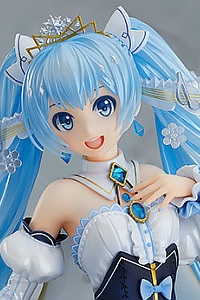 GOOD SMILE COMPANY (GSC) Character Vocal Series 01 Hatsune Miku Snow Miku Snow Princess Ver. 1/7 PVC Figure