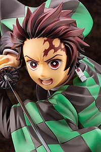 KOTOBUKIYA Kimetsu no Yaiba ARTFX J Kamado Tanjiro 1/8 PVC Figure