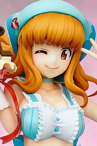 WAVE Girls und Panzer Takebe Saori [Valentine Apron] 1/7 PVC Figure