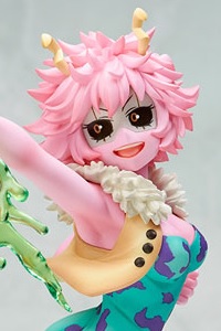 Takara Tomy My Hero Academia Ashido Mina Hero Suit Ver. 1/8 PVC Figure (2nd Production Run)