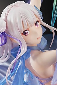 Shibuya Scramble Figure Re:Zero -Starting Life in Another World- Emilia -Crystal Dress Ver.- 1/7 PVC Figure