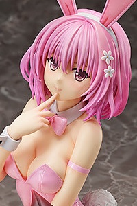 FREEing To LOVE-ru Darkness Momo Velia Deviluke Nama-ashi Bunny Ver. 1/4 PVC Figure