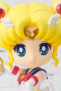 BANDAI SPIRITS Figuarts mini Super Sailor Moon -Eternal edition-