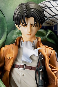 HOBBYMAX Attack on Titan Levi 1/7 PVC Figure