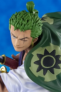 BANDAI SPIRITS Figuarts ZERO Roronoa Zoro (Zorojuro)