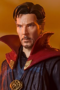 BANDAI SPIRITS S.H.Figuarts Dr. Strange -BATTLE ON TITAN EDITION-