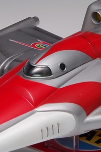 WAVE The Return of Ultraman Space Arrow 1/72 Plastic Kit