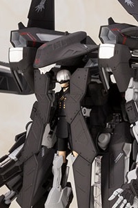 SQUARE ENIX NieR:Automata Flying Unit Ho229 Type-S & 9S (YoRHa No.9 Type-S) Plastic Kit (2nd Production Run)