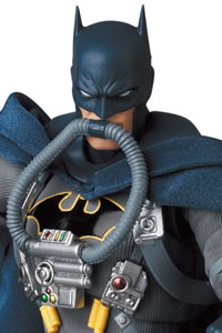 MedicomToy MAFEX No.166 STEALTH JUMPER BATMAN (BATMAN: HUSH Ver.) Action Figure