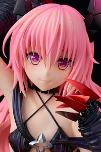 Union Creative To LOVE-ru Darkness Nana Astar Deviluke Darkness Ver. 1/6 Plastic Figure