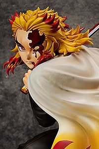 FREEing Kimetsu no Yaiba Rengoku Kyojuro 1/4 PVC Figure