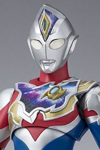 BANDAI SPIRITS S.H.Figuarts Ultraman Decker Flash Type