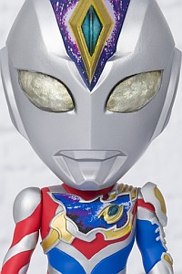 BANDAI SPIRITS Figuarts mini Ultraman Decker Flash Type