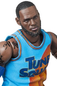 MedicomToy MAFEX No.197 LeBron James SPACE JAM: A NEW LEGACY Ver. Action Figure