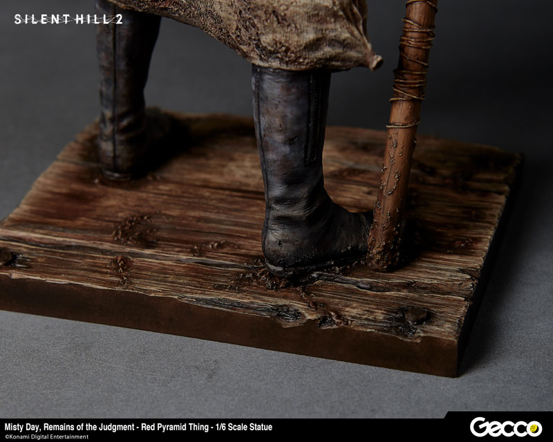 Misty Day, Remains of the Judgment – Red Pyramid Thing – 1/6 Scale Statue