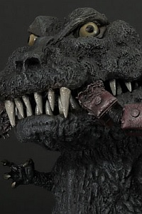 PLEX Gigantic Series x Defo-Real Godzilla (1954) Plastic Figure