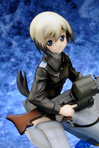 KOTOBUKIYA Strike Witches Erica Hartmann 1/8 PVC Figure (3rd Production Run)