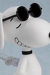 GOOD SMILE COMPANY (GSC) PEANUTS Nendoroid Snoopy