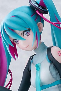 FuRyu F:NEX Hatsune Miku x MTV 1/7 Plastic Figure