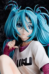 Stronger Hatsune Miku x Yoneyama Mai The Lastes Street Style Cute Limited Edition 1/4 Plastic Figure