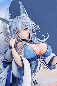 GOOD SMILE ARTS Shanghai Azur Lane Shinano Michikakeru Oborozuki 1/7 Plastic Figure