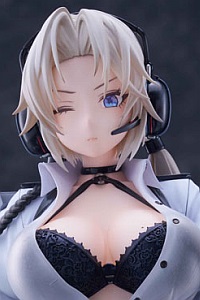 GOLDENHEAD Azur Lane Kronstadt Totsunyuu Kaishi Tsu Tsu! 1/6 Plastic Figure