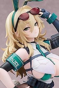Luminous Box Bunny Police 01 1/6 Plastic Figure