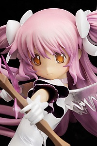 GOOD SMILE COMPANY (GSC) Puella Magi Madoka Magica Ultimate Madoka 1/8 Plastic Figure (2nd Production Run)