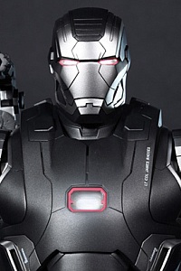 Hot Toys Iron Man 3 War Machine 1/4 Bust Figure