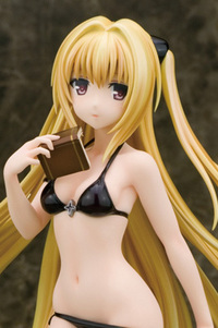 Alphamax To LOVE-ru Darkness Golden Darkness Swimsuit ver. 1/7 PVC Figure