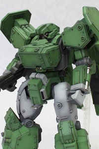 PLUM PMOA Assault Suits Valken ASS-117A Valken with Booster Unit 1/35 Plastic Kit