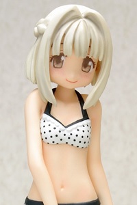 WAVE BEACH QUEENS Hidamari Sketch x Honeycomb Nazuna 1/10 PVC Figure