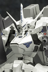 KOTOBUKIYA Muv-Luv Alternative Takemikazuchi Type-00A 1/144 Plastic Kit (2nd Production Run)