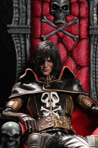 Hot Toys Movie Masterpiece Captain Harlock with Throne of Arcadia 1/6 Action Figure