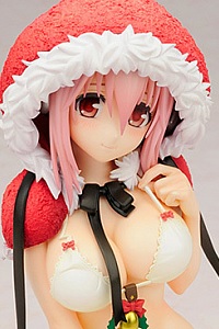 ALTER Super Sonico Swimsuit Santa Ver. 1/7 PVC Figure