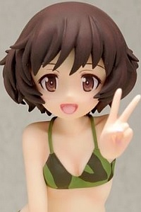 WAVE BEACH QUEENS Girls und Panzer Akiyama Yukari 1/10 PVC Figure (2nd Production Run)