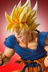 MEDICOS ENTERTAINMENT Super Figure Art Collection Dragon Ball Super Saiyan Son Goku PVC Figure (5th Production Run)