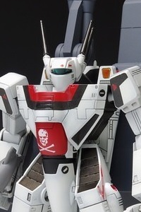 WAVE Macross Do You Remember Love VF-1S Strike Valkyrie Battroid Ichijou Hikaru Unit 1/100 Plastic Kit 