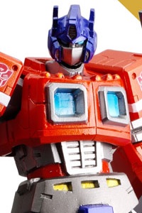 KAIYODO Legacy of Revoltech LR-008 Convoy